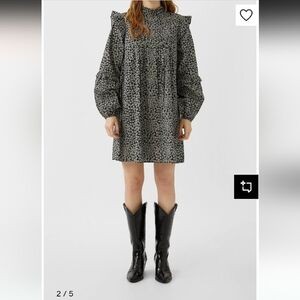 Stradivarius Black and White Floral Long Sleeve Dress